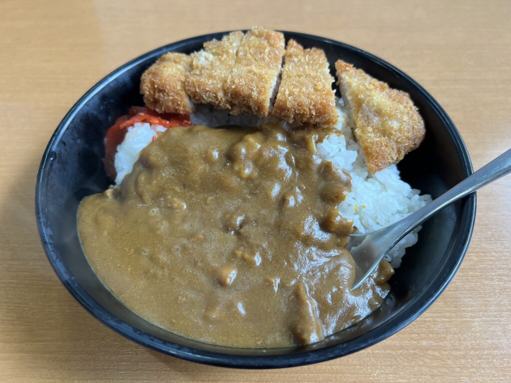 八起 カツカレー普通盛り