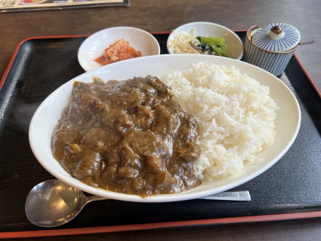 炭火焼肉 島田屋 牛すじカレー大盛