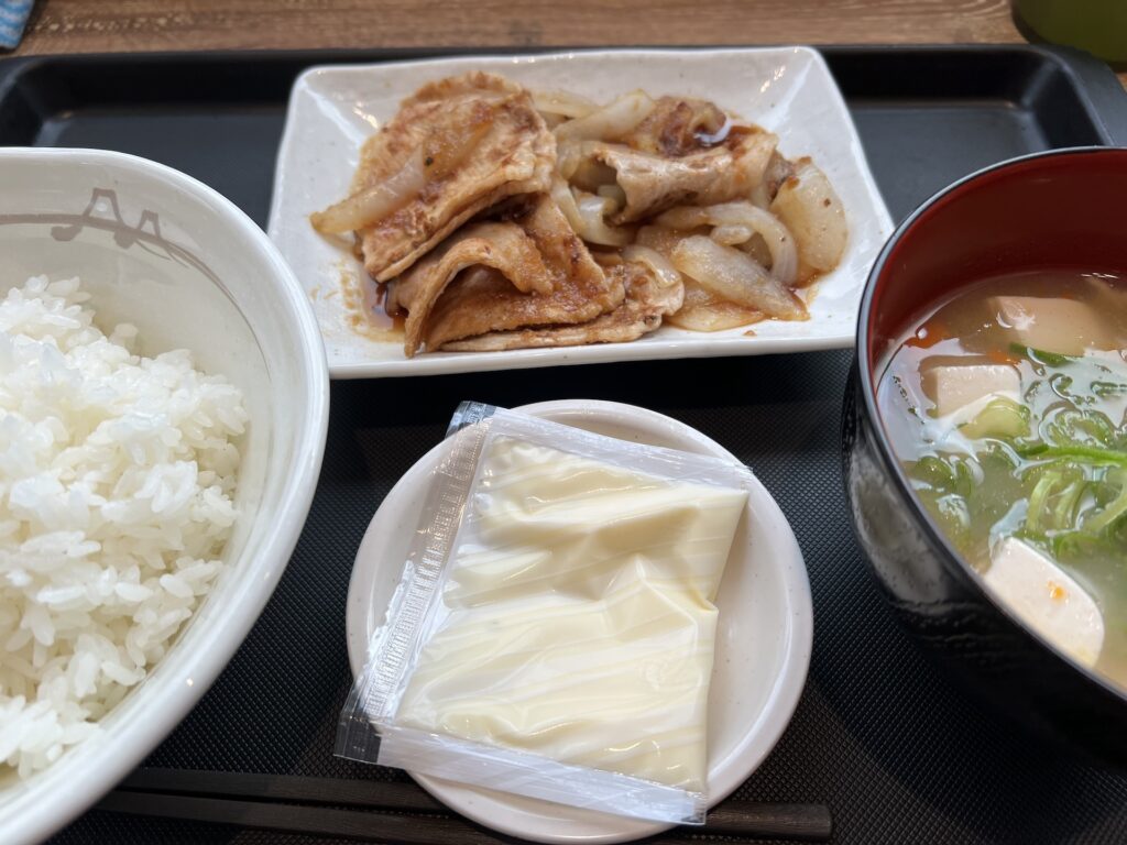 松屋 しょうが焼き＋参鶏湯風スープ