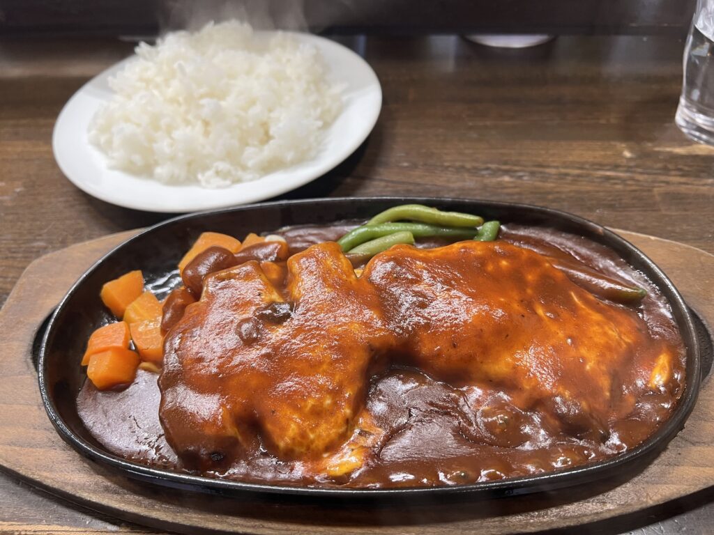 ノンシャラン ポークチャップ250gチーズトッピング＋ライス