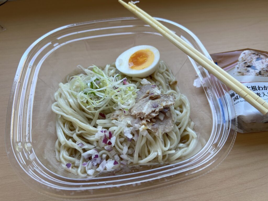 ローソン 麺鐘馗監修 冷やし北海道三大昆布水ラーメン(塩) 出来上がり
