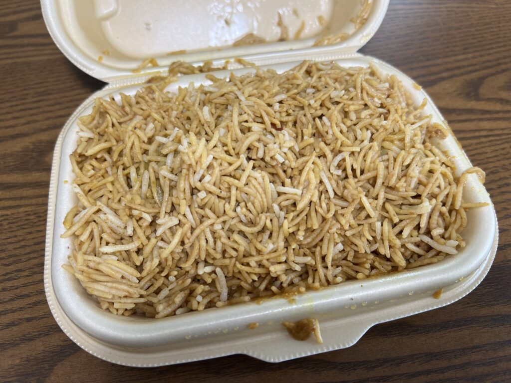 セブンイレブン エリックサウス監修 骨付きチキンビリヤニ ひっくり返して加熱