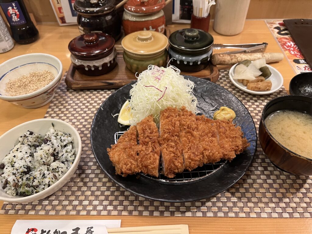 玉藤 熟成ロースかつ定食