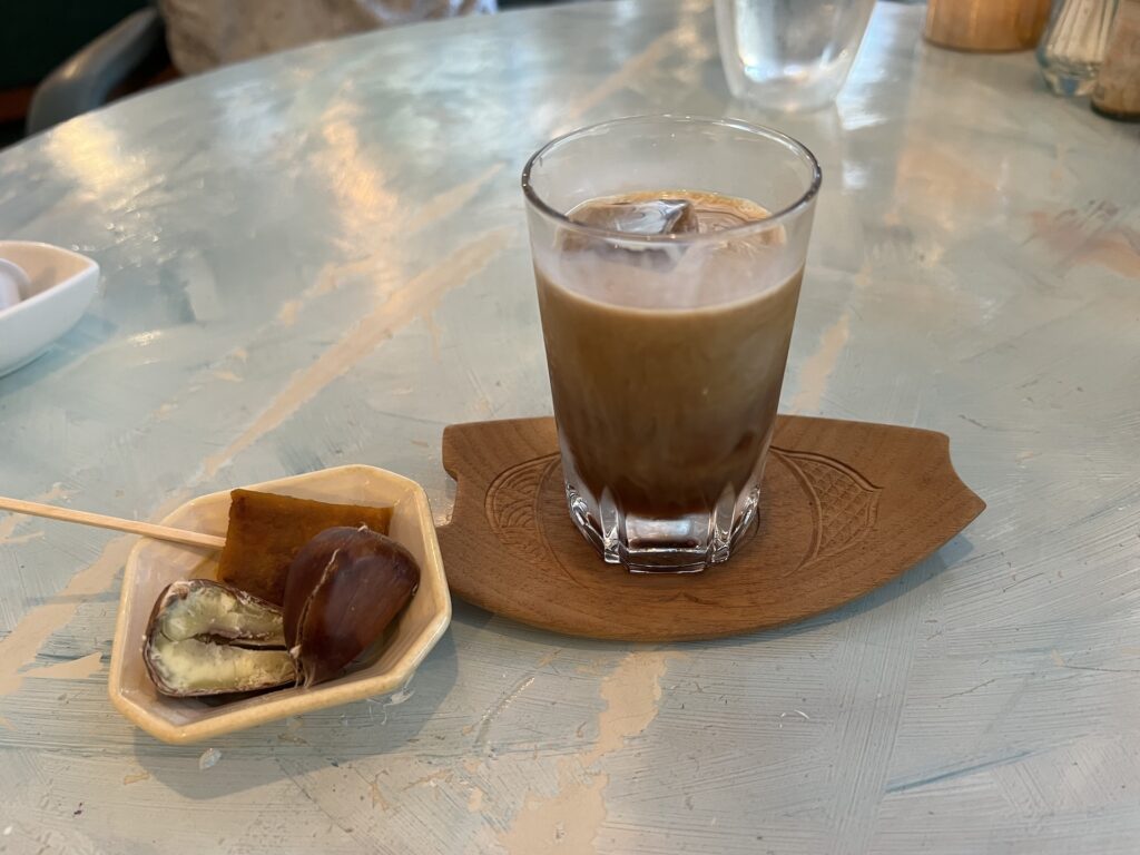 カレーとぎょうざのてっちゃん 食後のアイスコーヒー