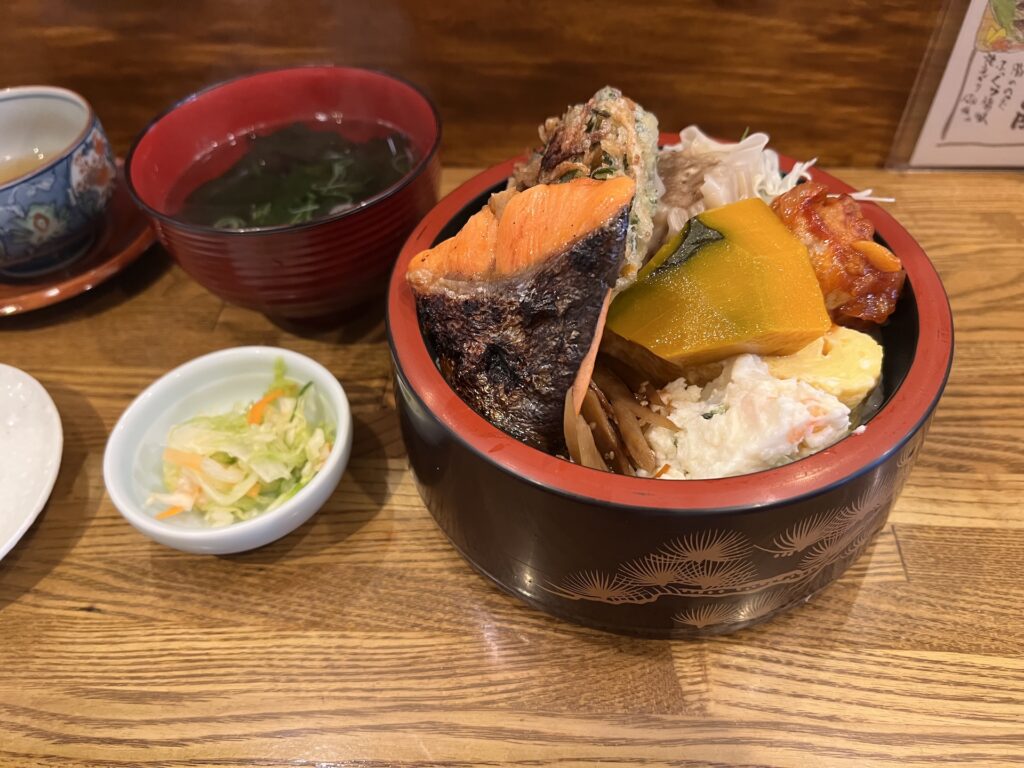 ごはんとだし やそはち やそはち丼